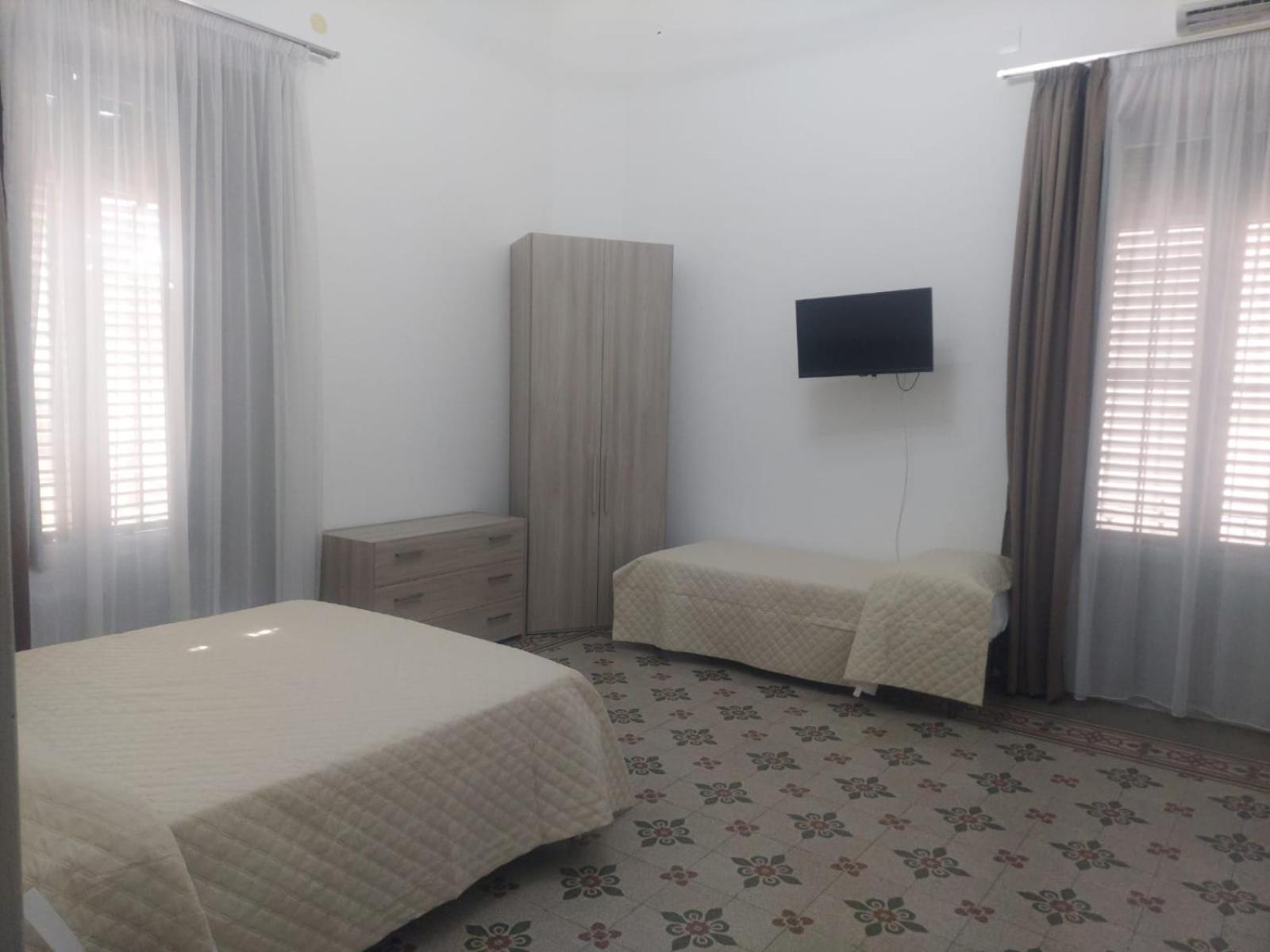 Guest House Lamphotel Militello Palermo Exterior photo